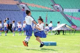 暗示续约还是离队？刘洋晒与瓦科互换球衣照片